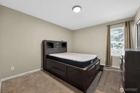 17728 93rd Avenue Puyallup WA 98375