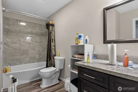 17728 93rd Avenue Puyallup WA 98375