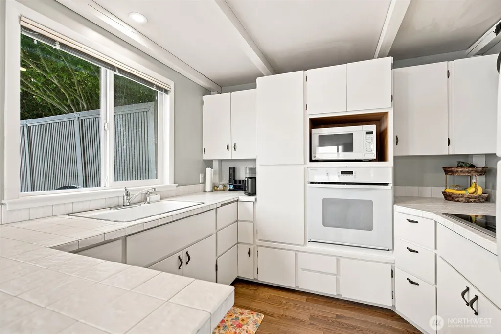 7461 NE North Shore Road Belfair WA 98528