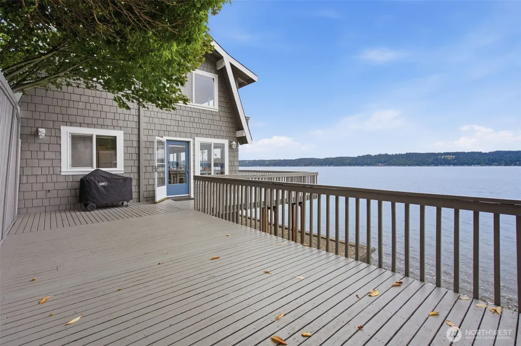 7461 NE North Shore Road Belfair WA 98528