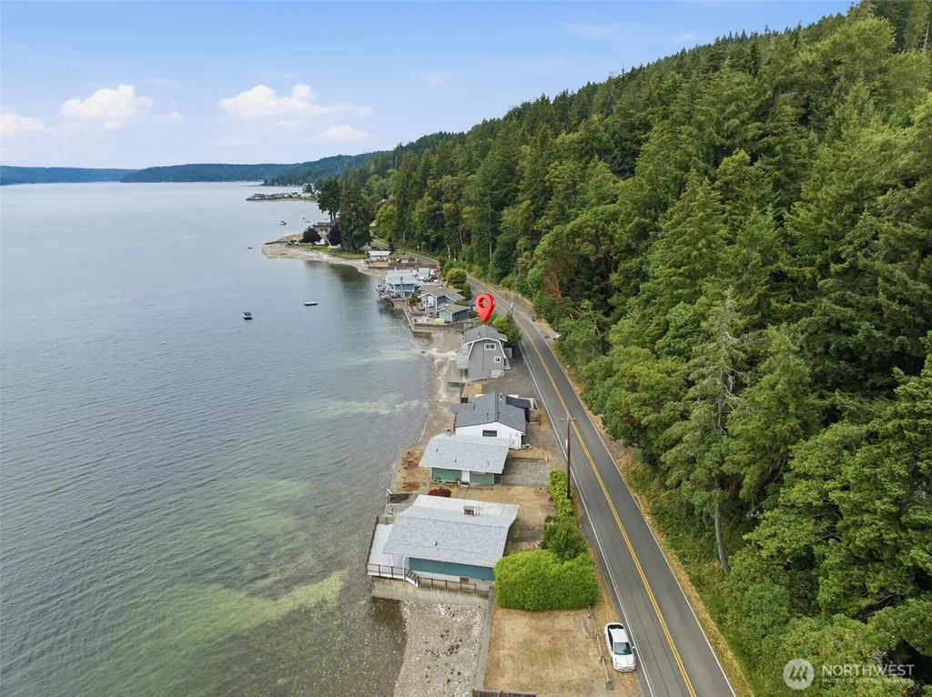 7461 NE North Shore Road Belfair WA 98528