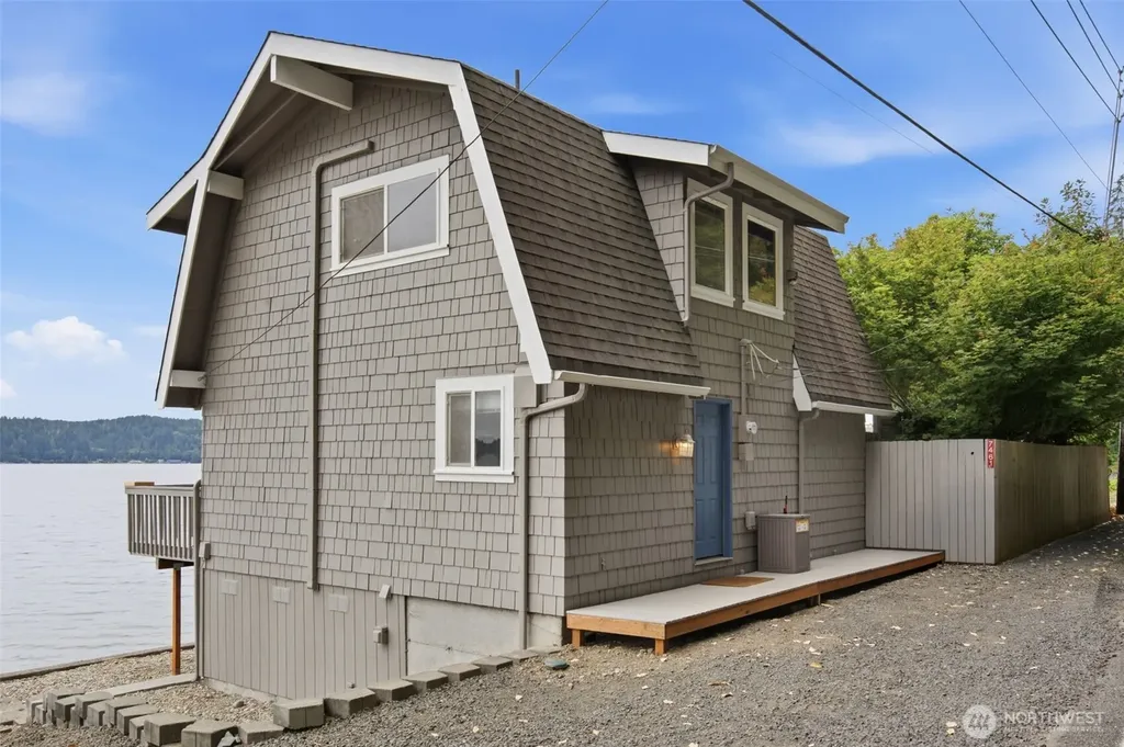7461 NE North Shore Road Belfair WA 98528
