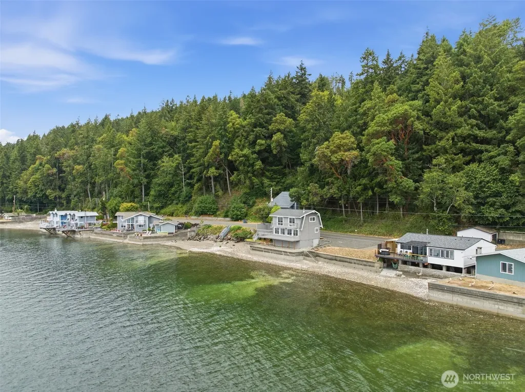 7461 NE North Shore Road Belfair WA 98528