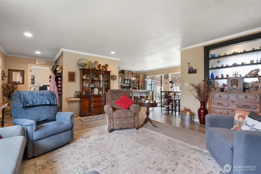 608 Main Street Vader WA 98593