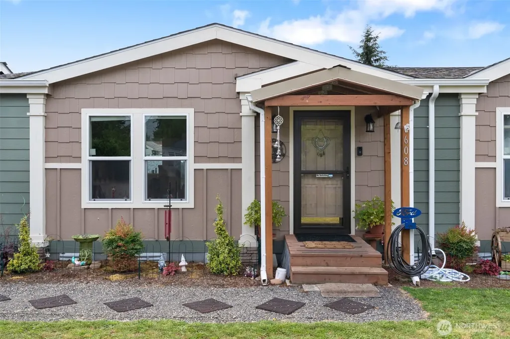 608 Main Street Vader WA 98593