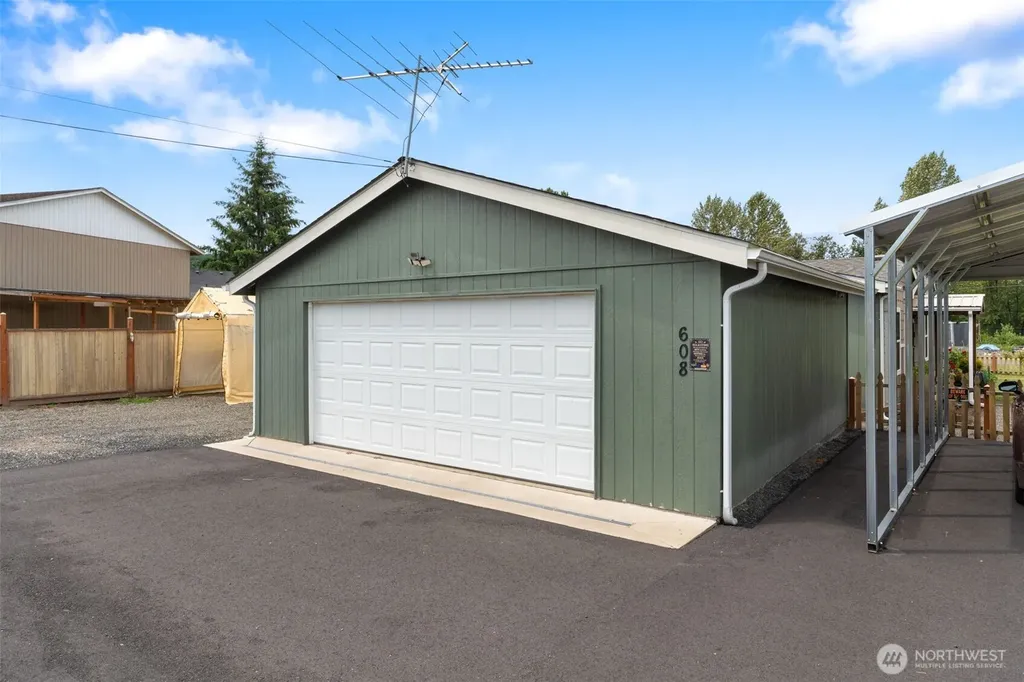 608 Main Street Vader WA 98593