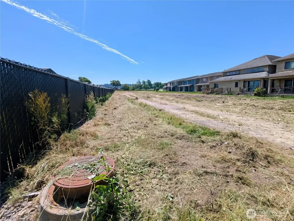 5735 Ocean Beach Highway Longview WA 98632