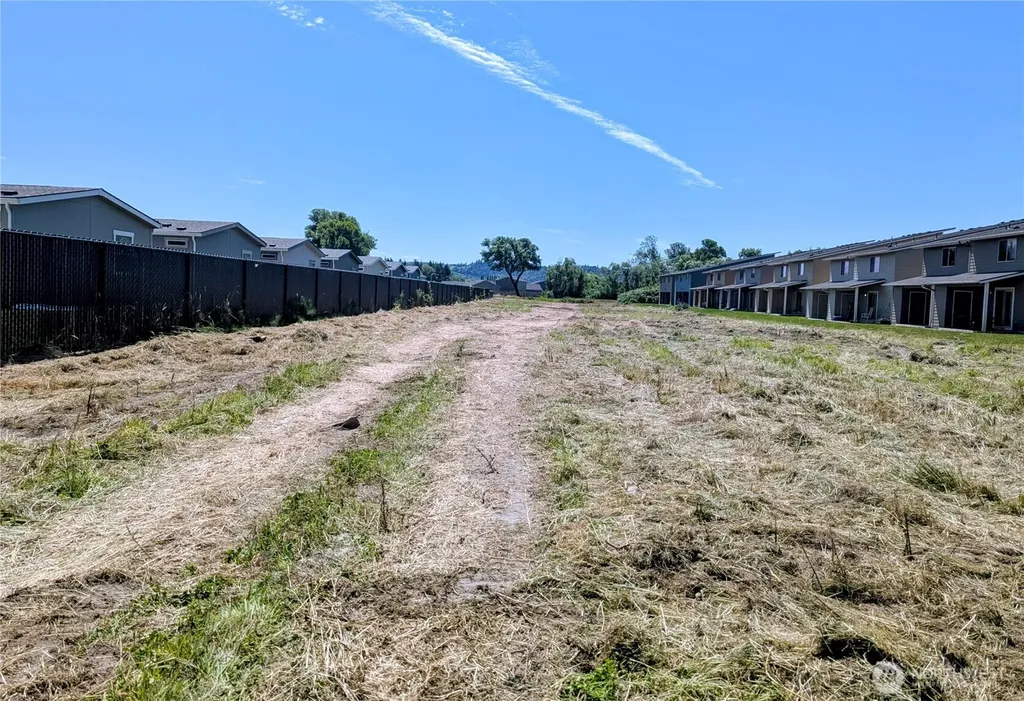 5735 Ocean Beach Highway Longview WA 98632