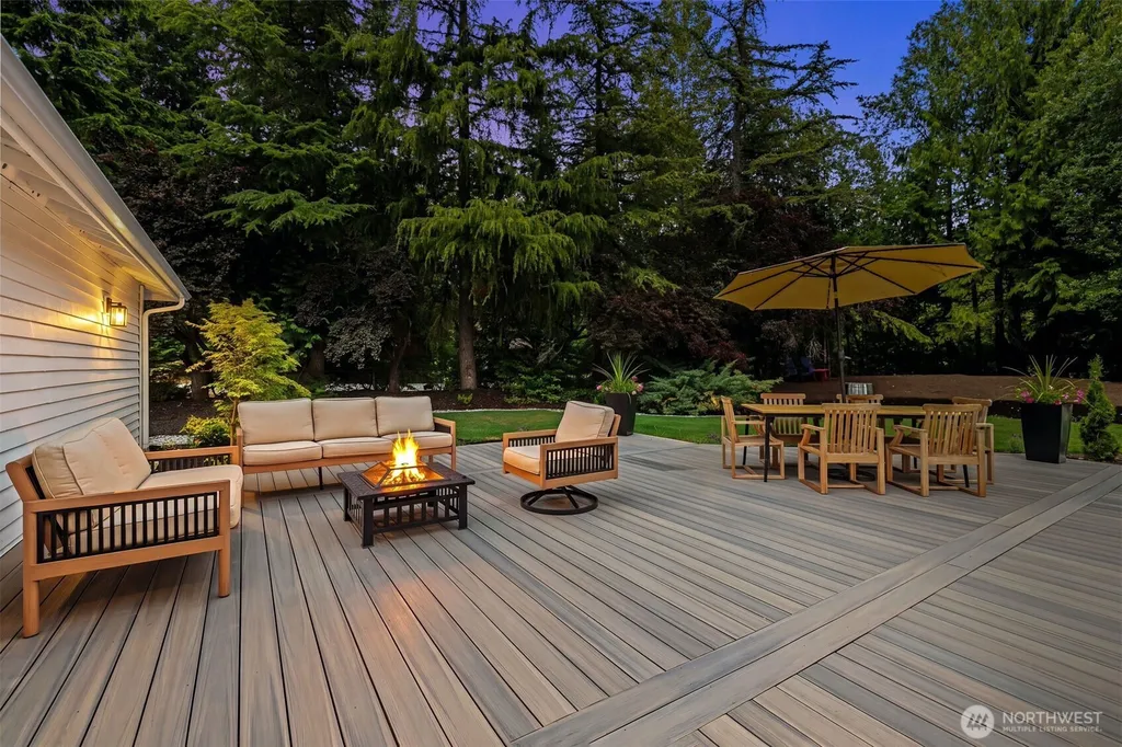 19238 184th Place NE Woodinville WA 98077