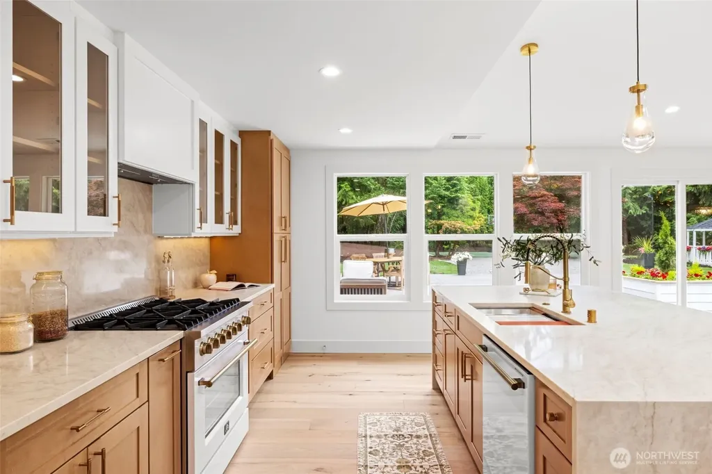 19238 184th Place NE Woodinville WA 98077