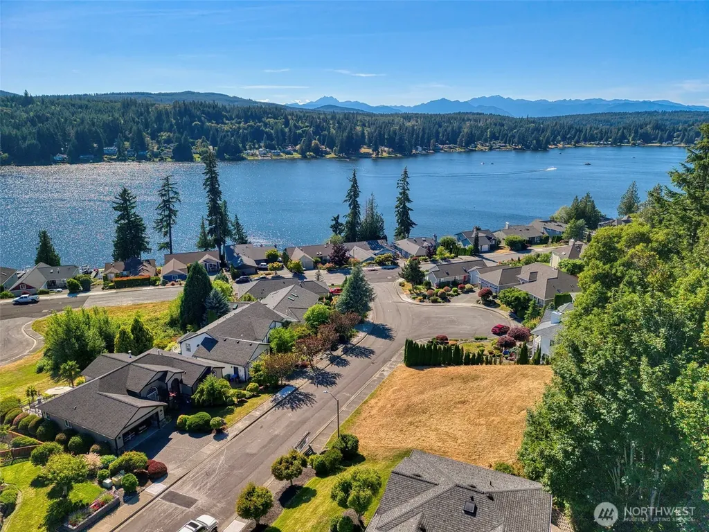 6044 Sandpiper Court Bremerton WA 98312