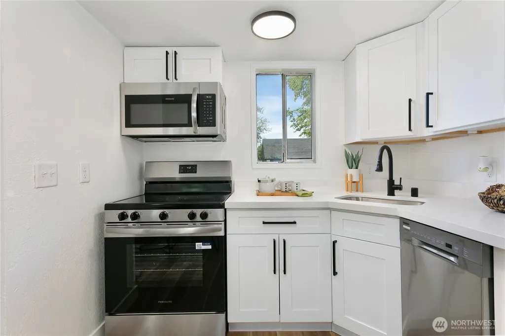 1673 S 58th Street Tacoma WA 98408