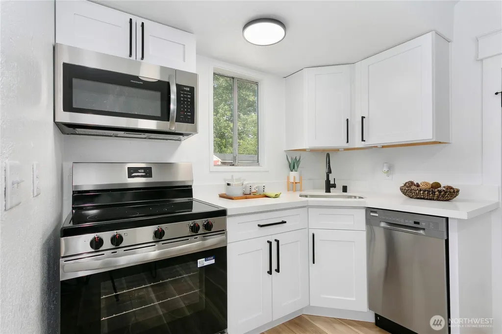 1673 S 58th Street Tacoma WA 98408