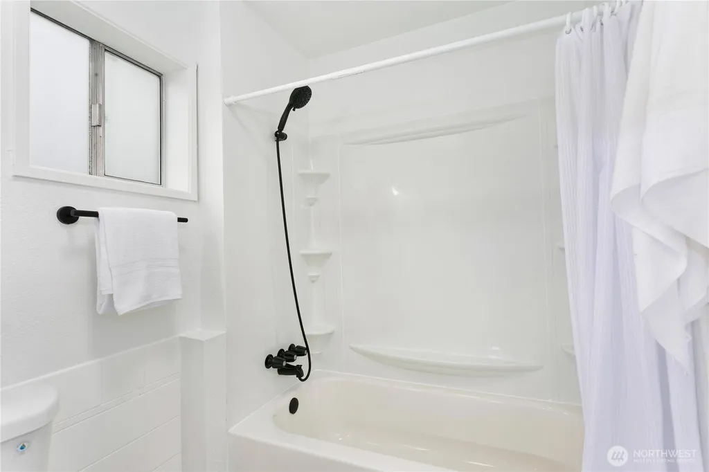 1673 S 58th Street Tacoma WA 98408