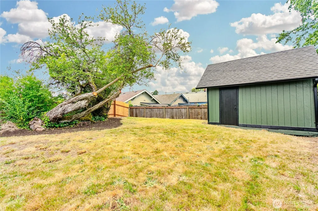 1673 S 58th Street Tacoma WA 98408