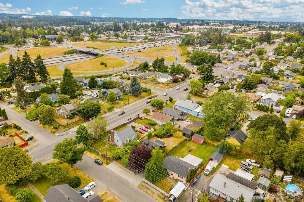 1673 S 58th Street Tacoma WA 98408