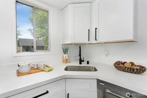 1673 S 58th Street Tacoma WA 98408