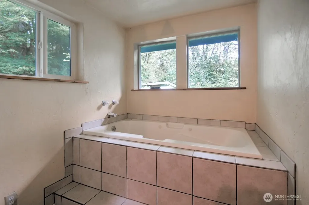 9925 Dempsey Lane SW Olympia WA 98512