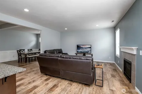 2929 82nd Avenue Ct E Puyallup WA 98371
