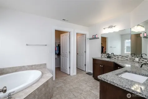 2929 82nd Avenue Ct E Puyallup WA 98371