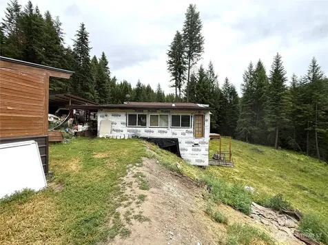 154 W Cougar Creek Road Wauconda WA 98859