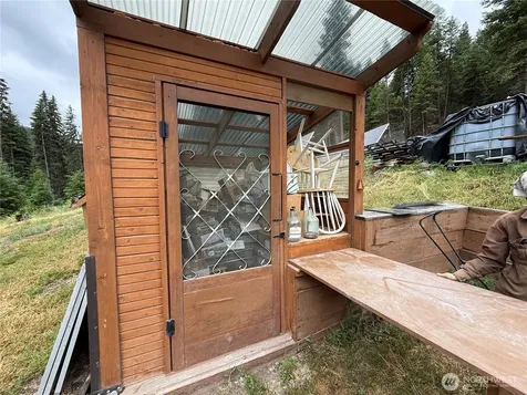 154 W Cougar Creek Road Wauconda WA 98859