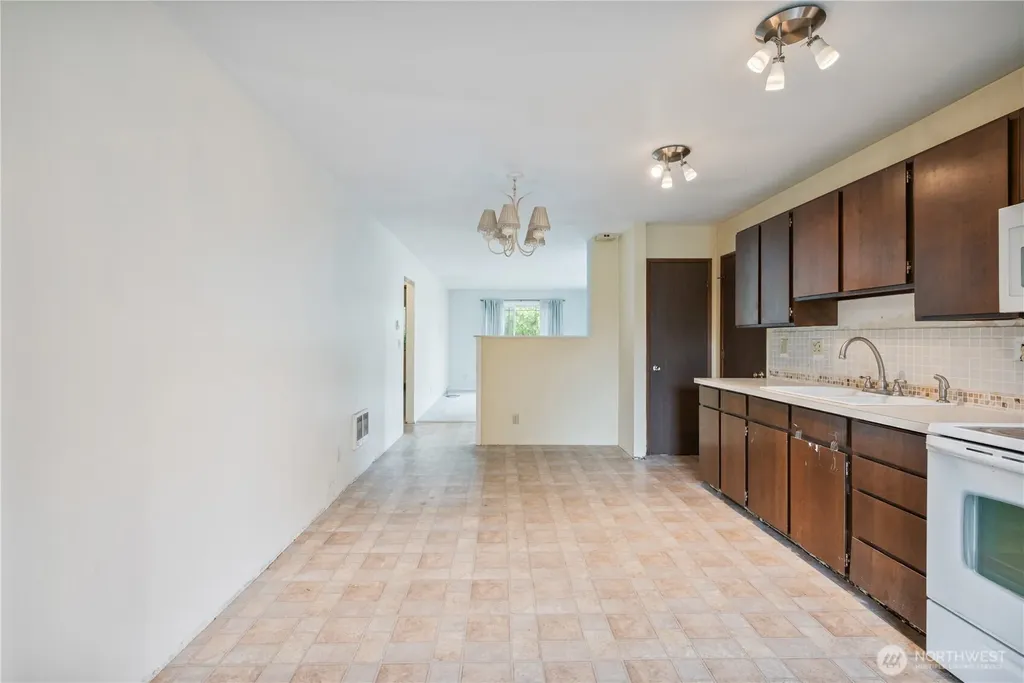 3257 Pine Street Longview WA 98632