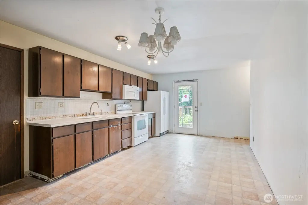 3257 Pine Street Longview WA 98632