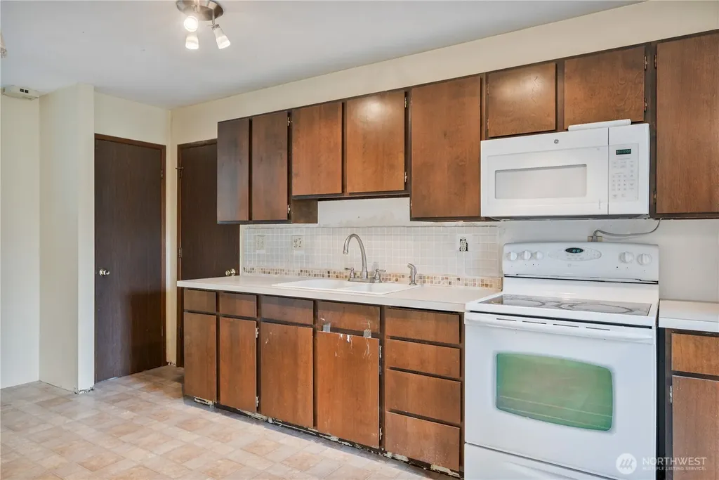 3257 Pine Street Longview WA 98632