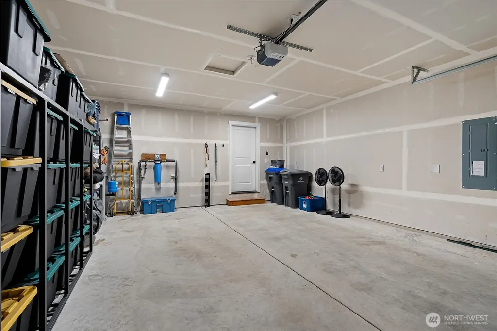 911 W California Road Shelton WA 98584