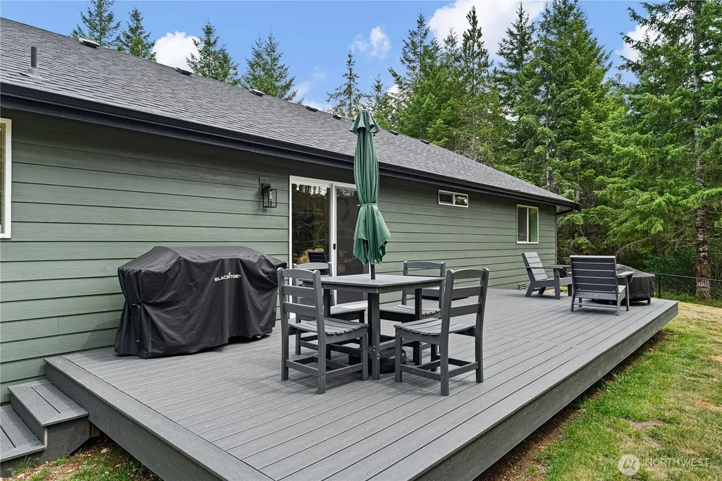 911 W California Road Shelton WA 98584