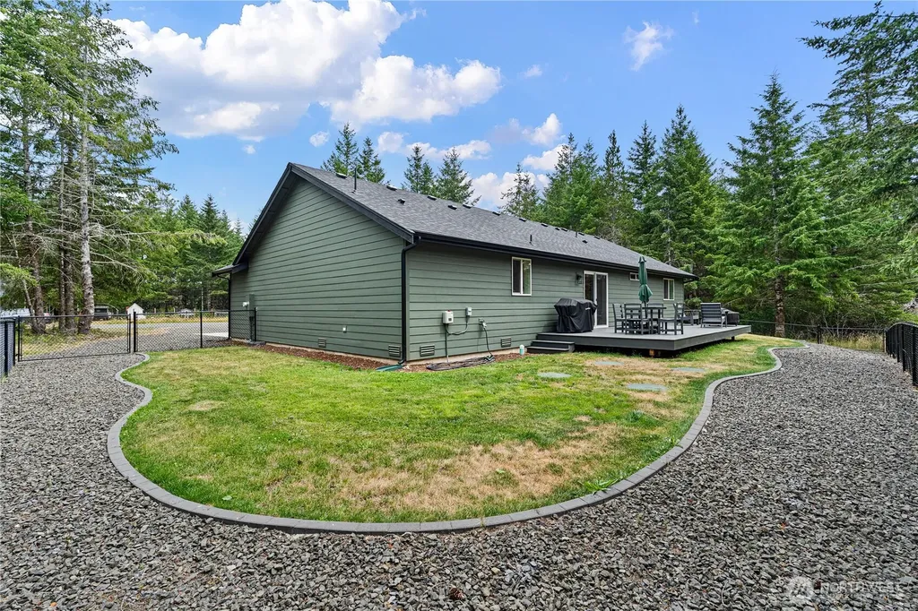 911 W California Road Shelton WA 98584