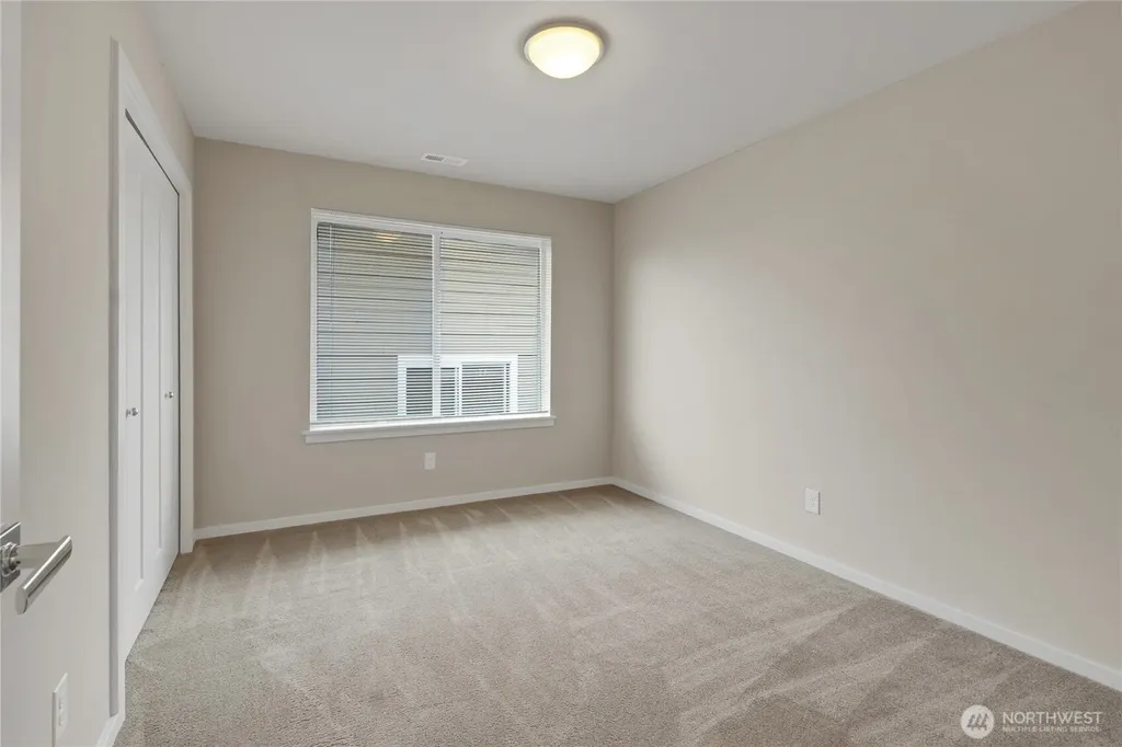 5606 Elaine Avenue SE Auburn WA 98092