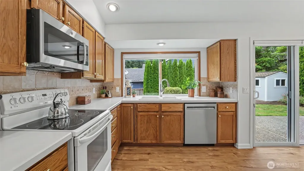 23900 SE 42nd Place Sammamish WA 98029