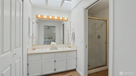 23900 SE 42nd Place Sammamish WA 98029