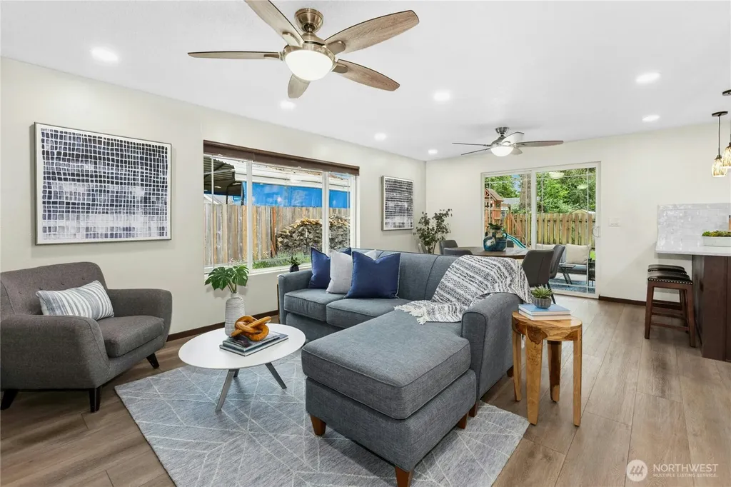 18851 SE 244th Place Covington WA 98042