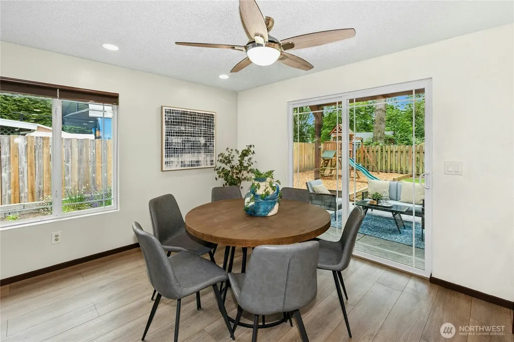 18851 SE 244th Place Covington WA 98042