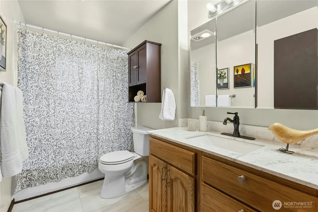 18851 SE 244th Place Covington WA 98042
