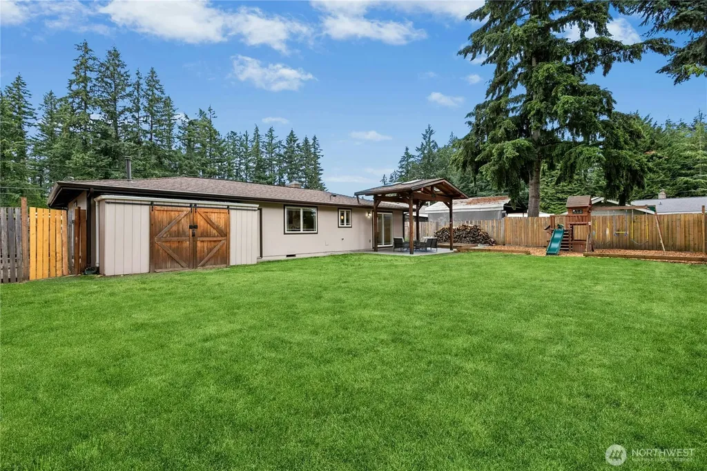 18851 SE 244th Place Covington WA 98042
