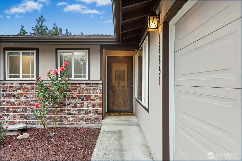 18851 SE 244th Place Covington WA 98042