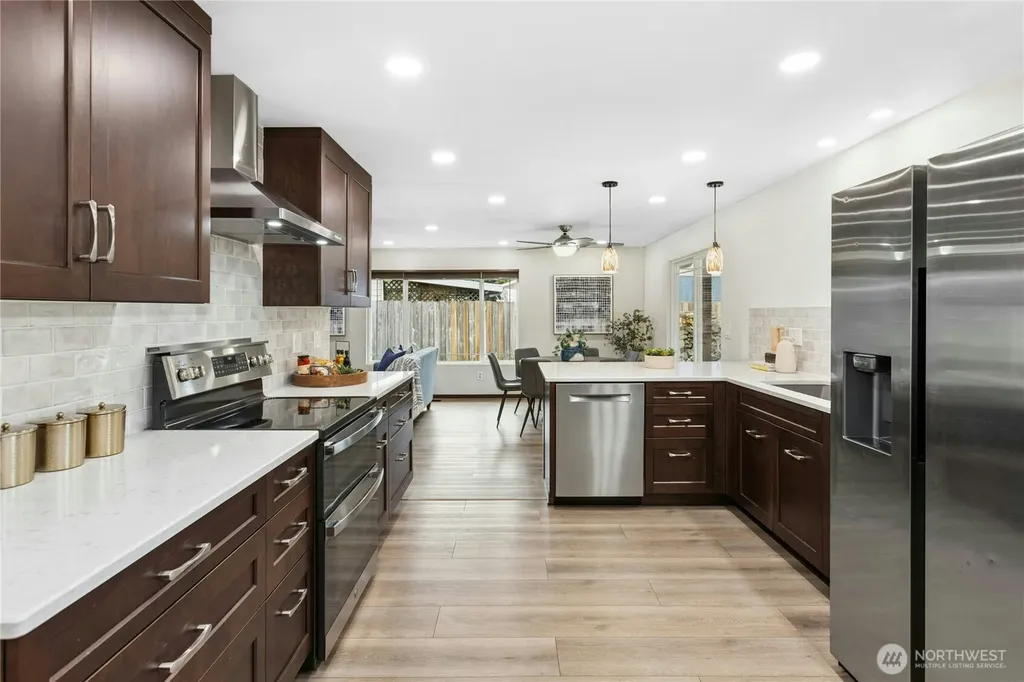 18851 SE 244th Place Covington WA 98042