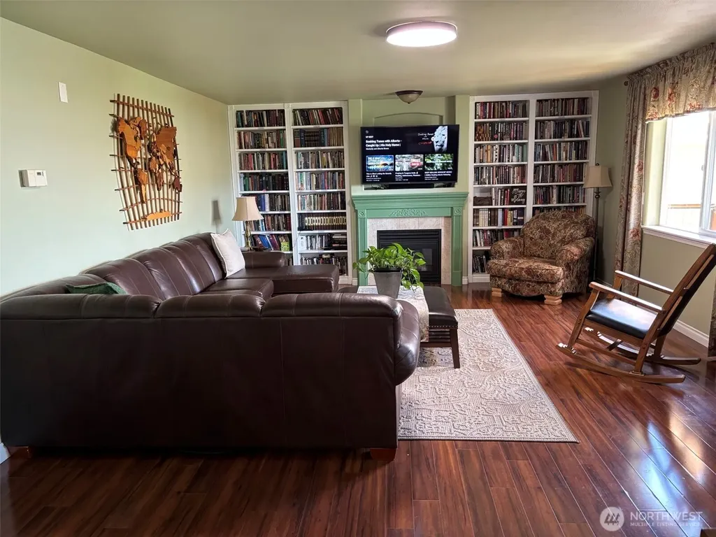 317 Melissa Street Camano Island WA 98282