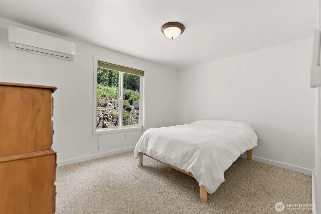 32 Crabapple Road Winthrop WA 98862