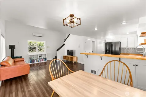 32 Crabapple Road Winthrop WA 98862