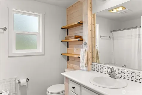 32 Crabapple Road Winthrop WA 98862