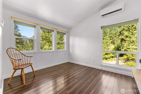32 Crabapple Road Winthrop WA 98862