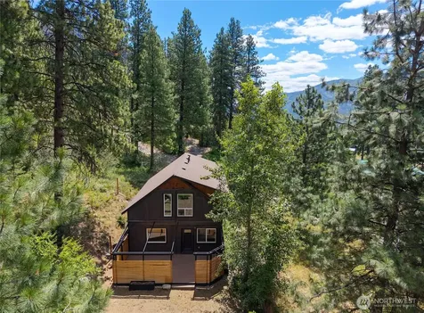 32 Crabapple Road Winthrop WA 98862