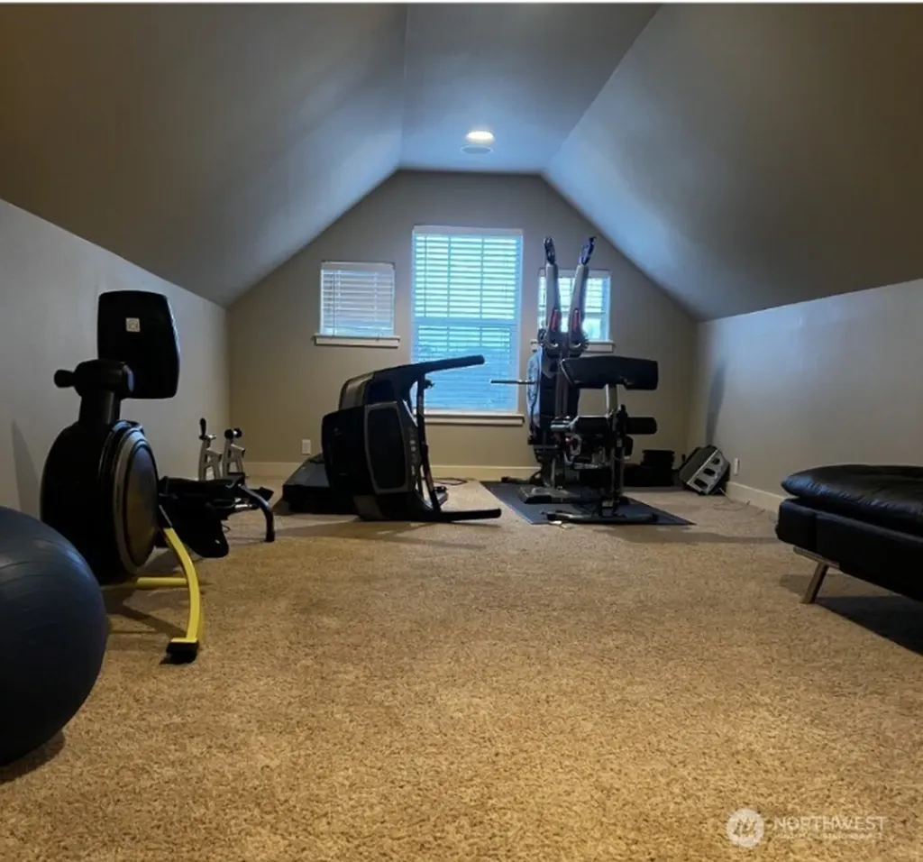 901 Hollow Creek Lane Yakima WA 98908
