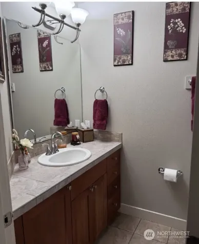 901 Hollow Creek Lane Yakima WA 98908