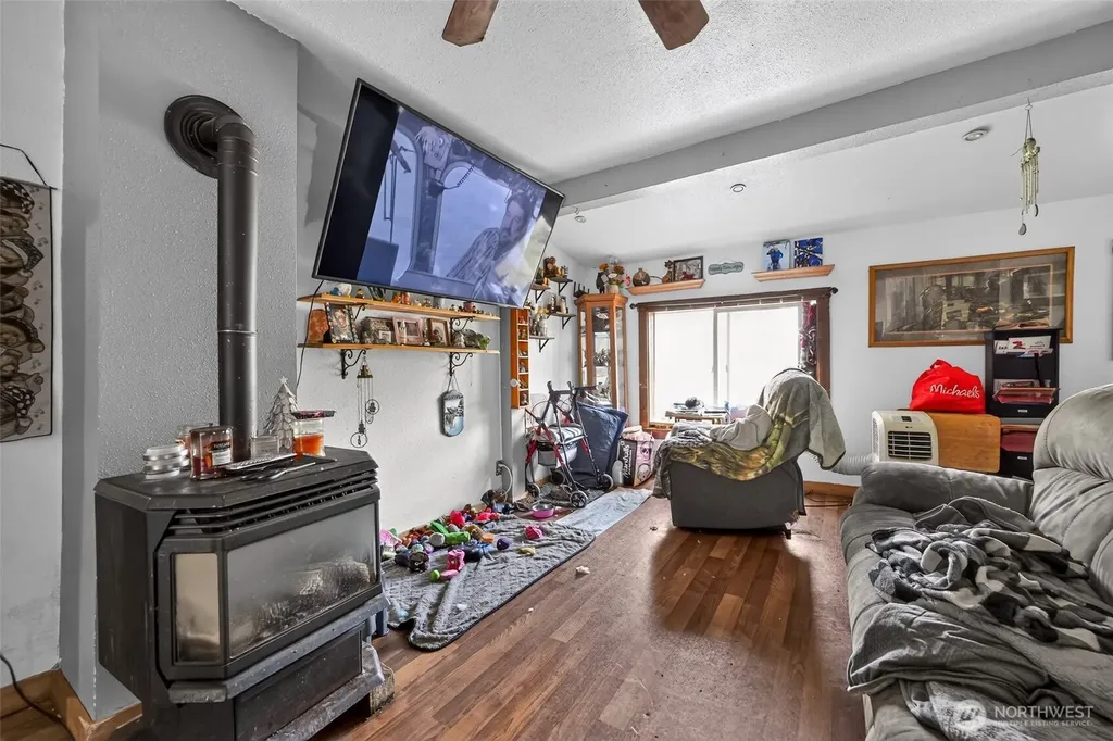 207 W Montana Avenue Roslyn WA 98941